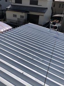 春日井市にてガレージ折半屋根塗装(K様邸) 施工後
