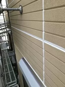 春日井市柏原にて外壁塗装コーキング打ち完了