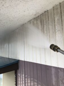 春日井市東野町にて外壁塗装高圧洗浄
