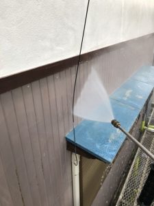 春日井市東野町にて外壁塗装高圧洗浄別角度
