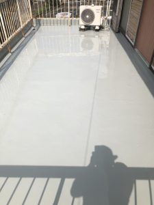 春日井市にて防水塗装ウレタン2層目完工