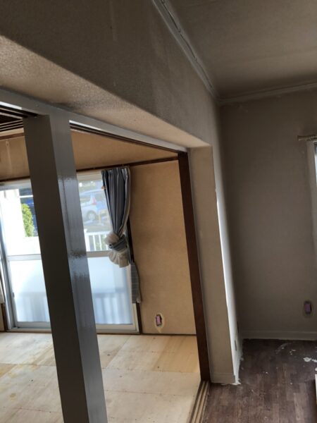 春日井市にてマンションの室内塗装完工1
