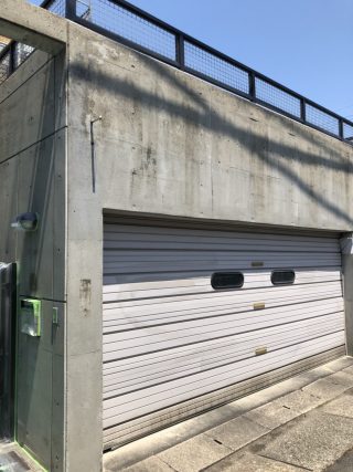 春日井市にて外壁塗装〈打ちっぱなしコンクリート・タイル外壁〉