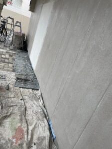 春日井市で外壁補修　シーラー塗装
